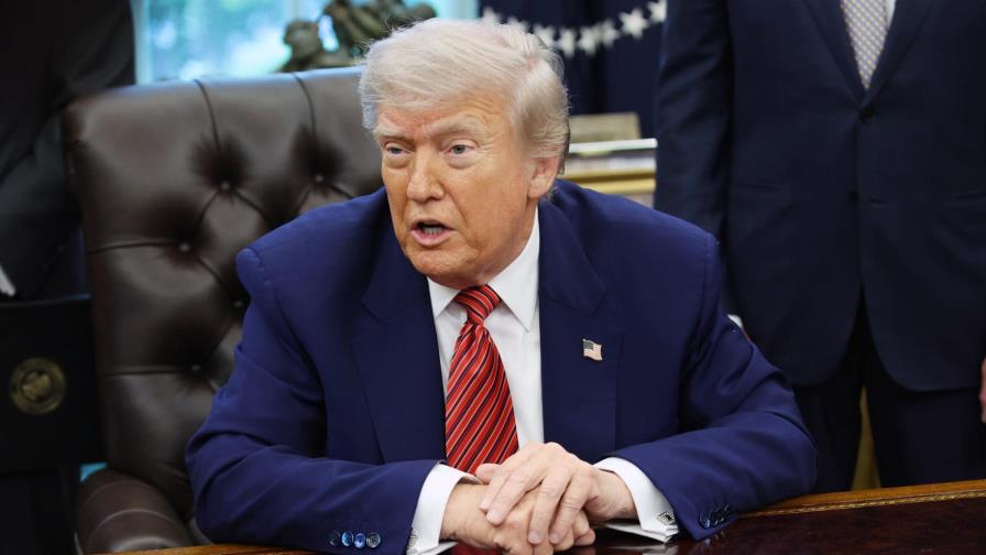 Trump critica a Putin por los últimos ataques contra Kiev y dice que medita sanciones