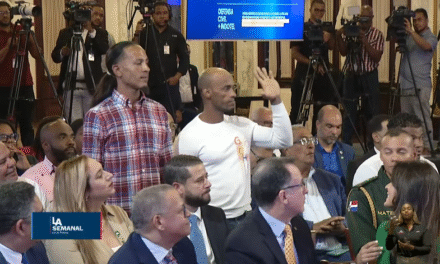«Sobieky» y Aneudy, los que rescataron la niña de San Cristóbal, asisten al Palacio Nacional
