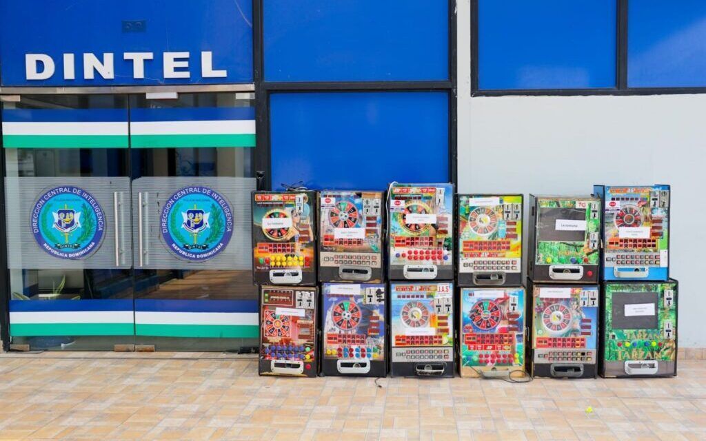 DINTEL junto a la PGR decomisa 170 máquinas tragamonedas durante amplio operativo nacional