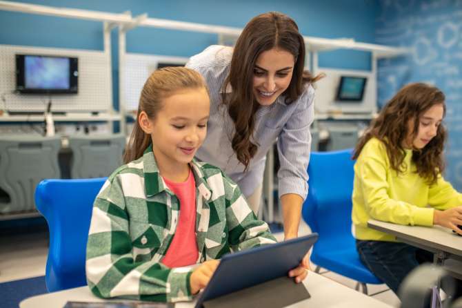 Innovar para educar: claves del nuevo liderazgo educativo en la era digital