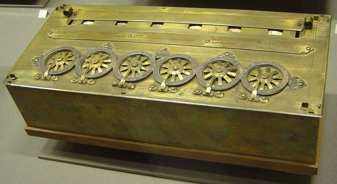 De la Pascalina al siglo XXI: El asombroso origen de las calculadoras mecánicas