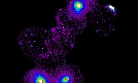 Descubren un enorme filamento de materia uniendo cuatro cúmulos de galaxias