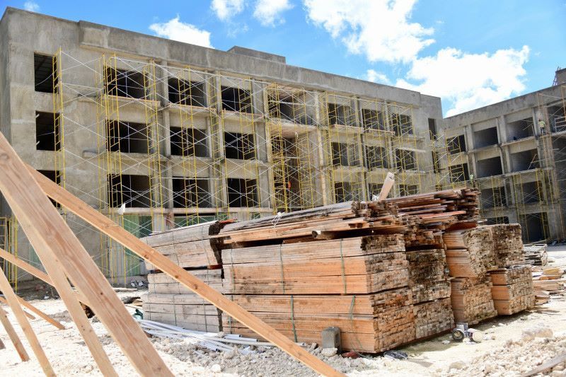 Suben los costos de construir y el Mived aplica nuevas tasas por licencias e inspecciones
