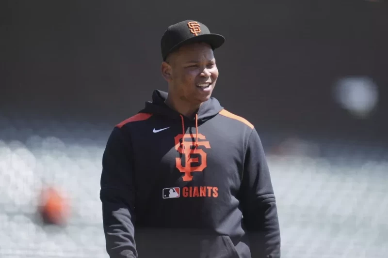 Devers explica por qué jugaría en la primera base con Gigantes y no con los Medias Rojas