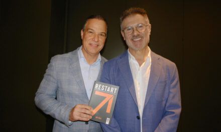 Ney Díaz su libro Restart hasta Barcelona