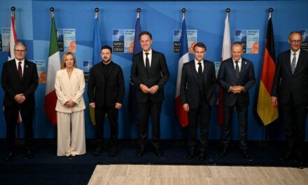 OTAN aprueba subir los gastos militares