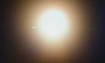 Estrella con otra dentro