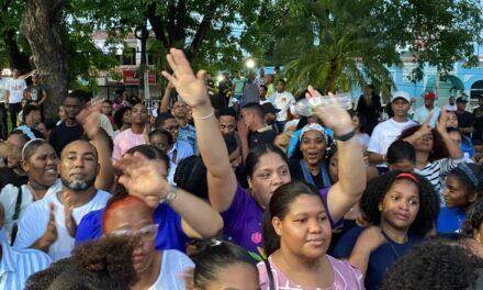 En reapertura parque de Piedras Viva por el Ayuntamiento San Cristóbal, pastores y cantantes evangélicos proclaman municipio “territorio de Dios”