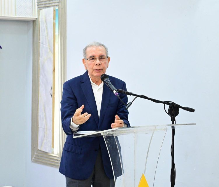 Danilo Medina asegura que el PLD ha despertado y los que se fueron «están volviendo»