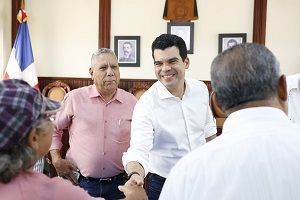 Wellington Arnaud se reune con comunitarios de Sajoma a quienes informa construcción  de nuevo acueducto