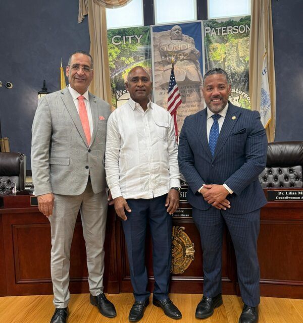 Senador Julito Fulcar es reconocido en EE. UU. por su compromiso con el desarrollo de la provincia Peravia y su apoyo a la diáspora dominicana