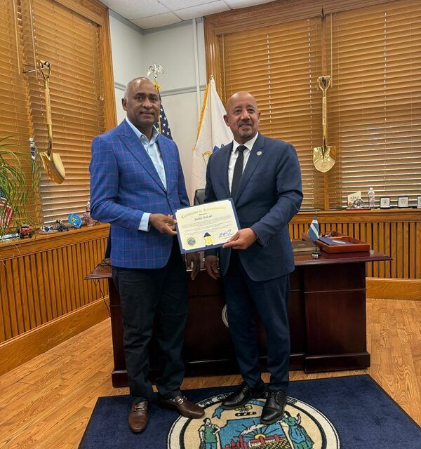 Senador Julito Fulcar es reconocido en EE. UU. por su compromiso con el desarrollo de la provincia Peravia y su apoyo a la diáspora dominicana