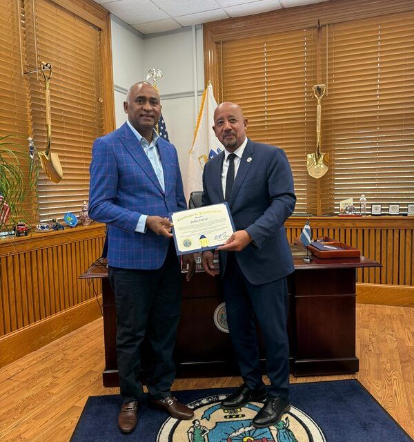 Senador Julito Fulcar es reconocido en EE. UU. por su compromiso con el desarrollo de la provincia Peravia y su apoyo a la diáspora dominicana