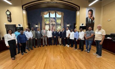 Senador Julito Fulcar es reconocido en EE. UU. por su compromiso con el desarrollo de la provincia Peravia y su apoyo a la diáspora dominicana