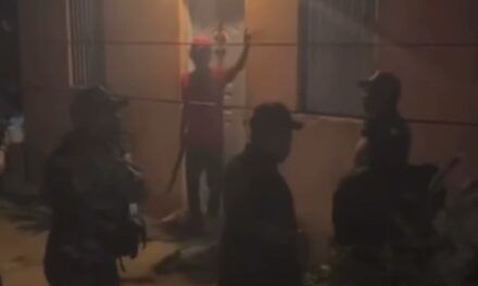 Policías desarman a hombre habría intentado agredir a su pareja con un machete