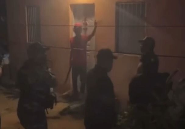 Policías desarman a hombre habría intentado agredir a su pareja con un machete