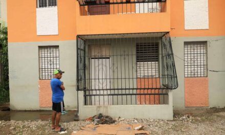 Mujer convive más de 15 días junto al cadáver de su hermano en San Cristóbal