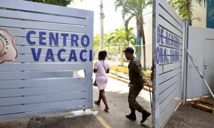 Migración responde a cuestionamientos por muerte de ciudadana estadounidense en centro de retención