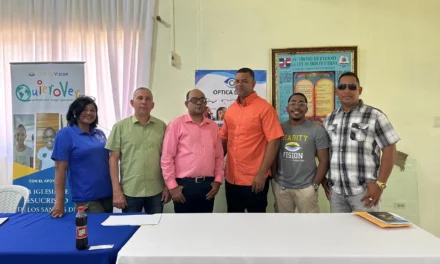 Fundación Denfi realiza jornada visual  Bayaguana