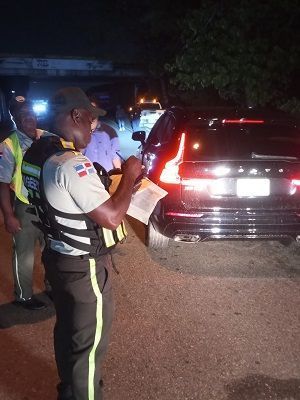 Digesett refuerza seguridad vial en la 6 de Noviembre con operativo conjunto y orientación ciudadana