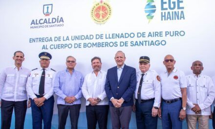 Alcalde Santiago dice en 3 semanas reinician estación de bomberos