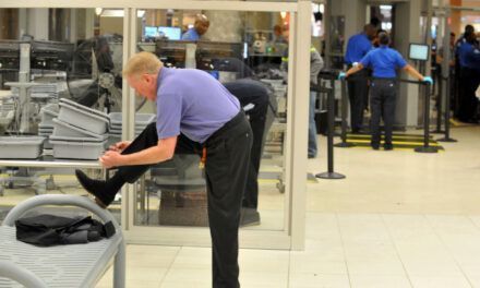 Discuten no quitarse los zapatos en los aeropuertos