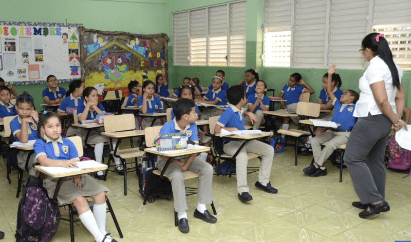 Menos estudiantes haitianos procuran inscripciones en escuelas por temor a repatriaciones