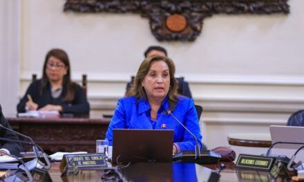 En Perú: Investigan a Dina Boluarte por financiación ilegal de su campaña electoral