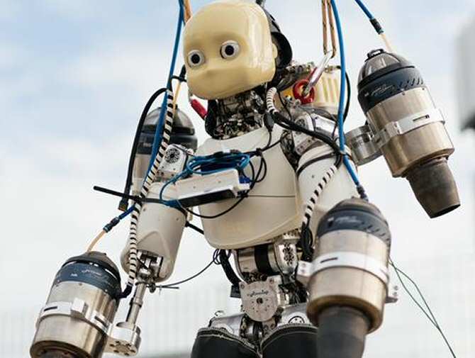 Robot humanoide capaz de volar