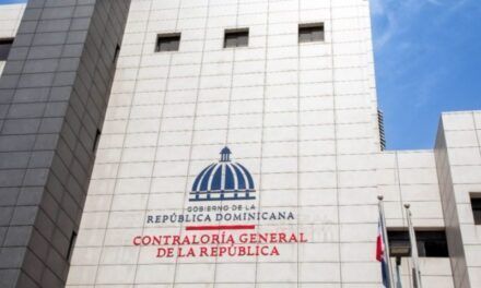 Intrant y DeKolor hicieron tres adendas al contrato de licencias violando procedimientos, según informe