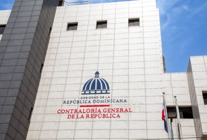 Intrant y DeKolor hicieron tres adendas al contrato de licencias violando procedimientos, según informe