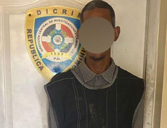 Apresan hombre acusado de robar más de una docena de retrovisores en el DN
