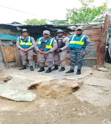 Policía Nacional interviene supuestos puntos de droga en Haina para preservar la paz y seguridad ciudadana