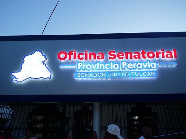 Senador Julito Fulcar inaugura oficina legislativa en Matanzas para estar más cerca de la gente