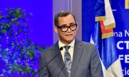 Ministerio de Trabajo impulsa programa de pasantías para recién egresados de universidades
