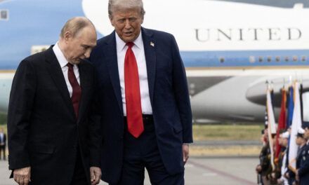 Trump defiende celebración de su cumbre con Putin en EE.UU. y dice que generó «discordia»