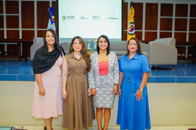 PUCMM y ARS Primera promueven la lactancia materna con panel educativo