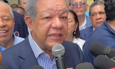 Leonel Fernández destaca masiva participación en Congreso Elector de la Fuerza del Pueblo