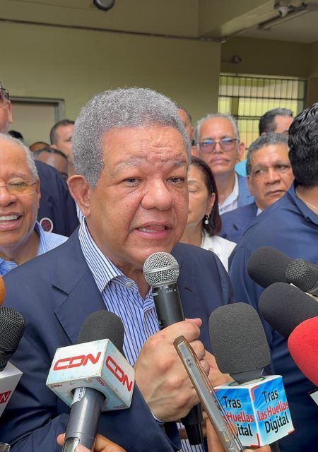Leonel Fernández destaca masiva participación en Congreso Elector de la Fuerza del Pueblo