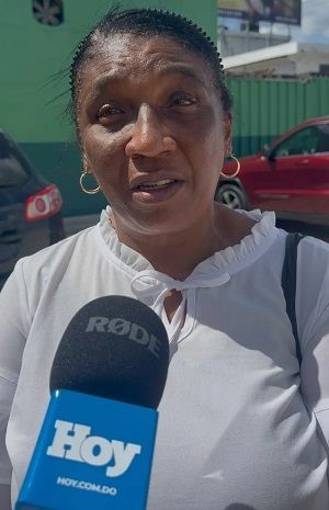 San Cristóbal: Hermana llora lagrimas de «sangre» y dolor al no ver el cadáver de su hermano que se esfumo entre escombros de explosión