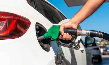 Cuatro combustibles bajarán de precios esta semana