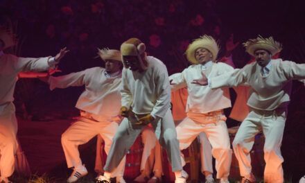Termina la residencia de Bad Bunny en Puerto Rico y decoran «La casita» con luces navideñas