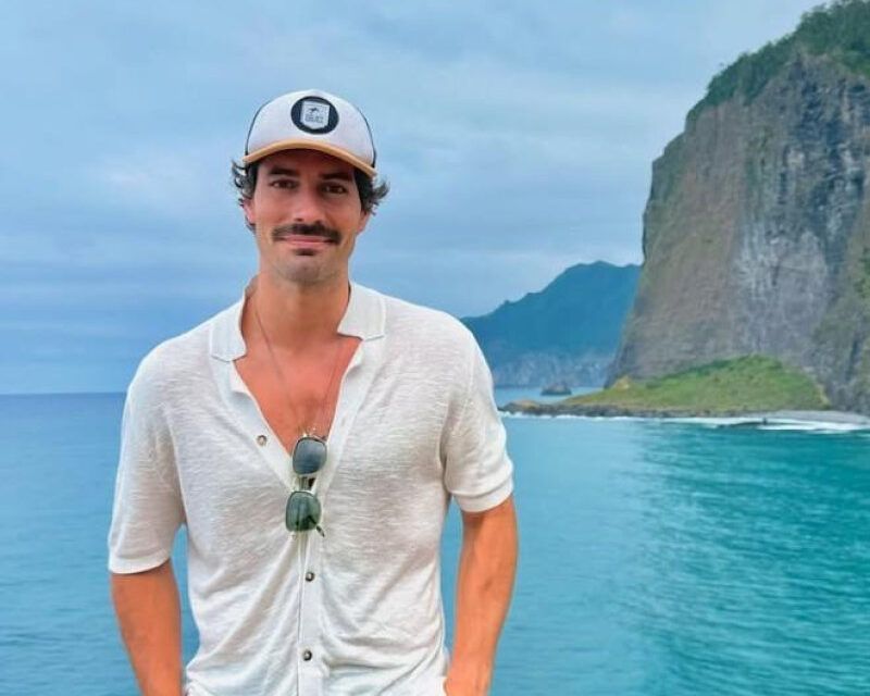 Pablo Garna, el modelo e influencer que deja las redes sociales para convertirse en sacerdote