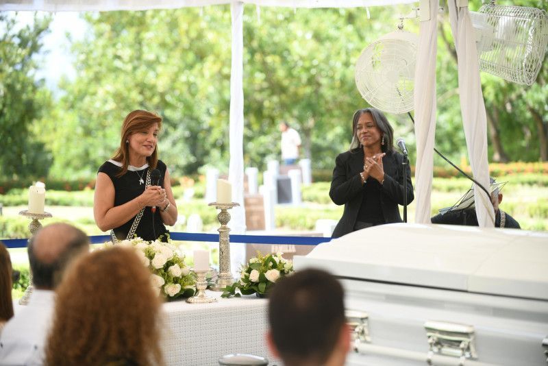 Dan último adiós a María Cristina Camilo en «un día hermoso»