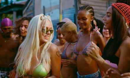 «Si antes te hubiera conocido», el merengue de Karol G, alcanza mil millones de vistas en YouTube