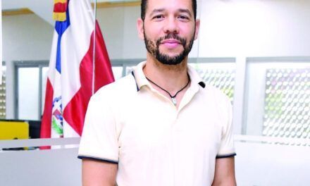 Richarson Díaz a la cabeza del Festival Internacional de Teatro 2025 con 32 compañías en escena