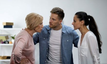 Intrusismo familiar, ¿cómo lidiar con él cuando en la pareja somos más de dos?