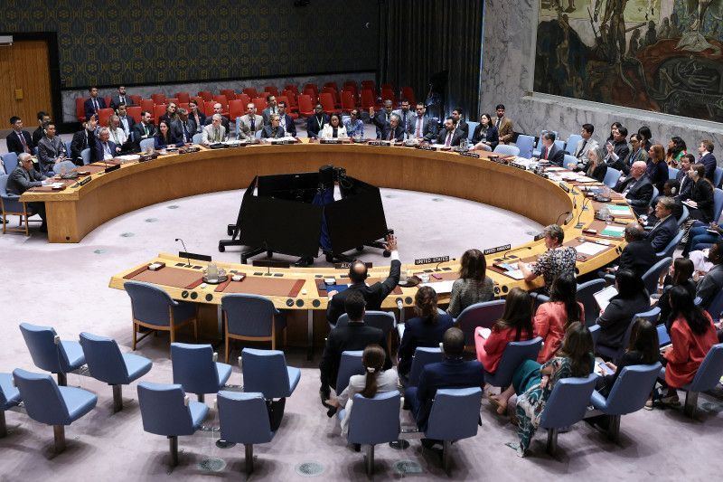Consejo aprueba reimponer sanciones a Irán por su programa nuclear