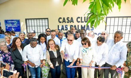 Alcaldía de Santiago entrega Casa Club y cancha en Las Palmas de Monte Adentro