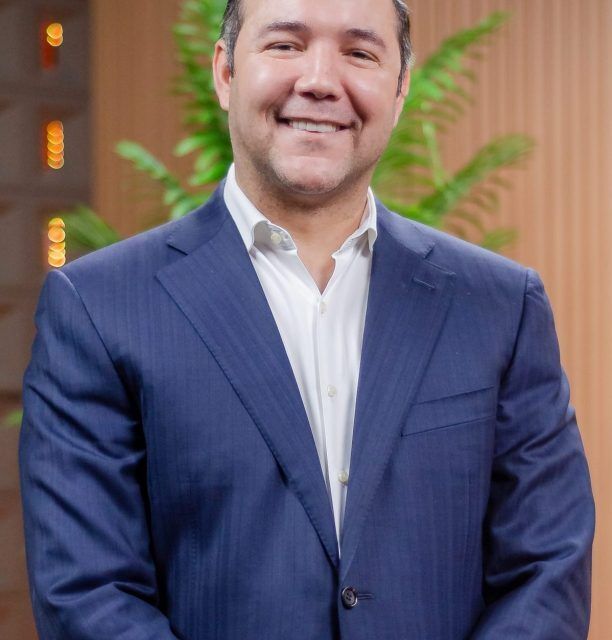 Johnny Pujols, «la educación debe ser prioridad en la política dominicana»